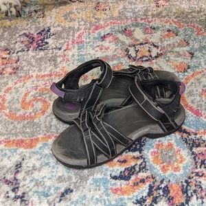 Hiking sandals